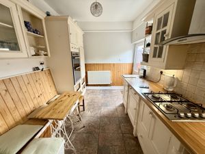 Photo 6- click for photo gallery